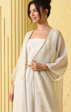 Load image into Gallery viewer, Kyra shines