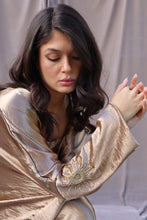 Load image into Gallery viewer, Cyrus