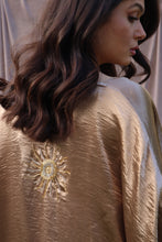 Load image into Gallery viewer, Cyrus