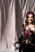 Load image into Gallery viewer, Jouri velvet