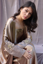 Load image into Gallery viewer, Cyrus