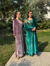 Load image into Gallery viewer, Jouri closed back