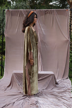 Load image into Gallery viewer, Lara