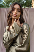 Load image into Gallery viewer, Cyrus