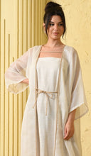 Load image into Gallery viewer, Kyra shines