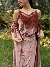 Load image into Gallery viewer, Métallique in velvet