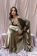 Load image into Gallery viewer, Cyrus