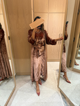 Load image into Gallery viewer, Métallique in velvet