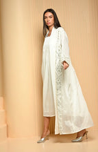 Load image into Gallery viewer, Sandra