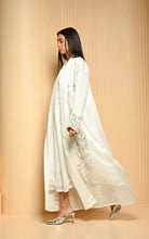 Load image into Gallery viewer, Sandra